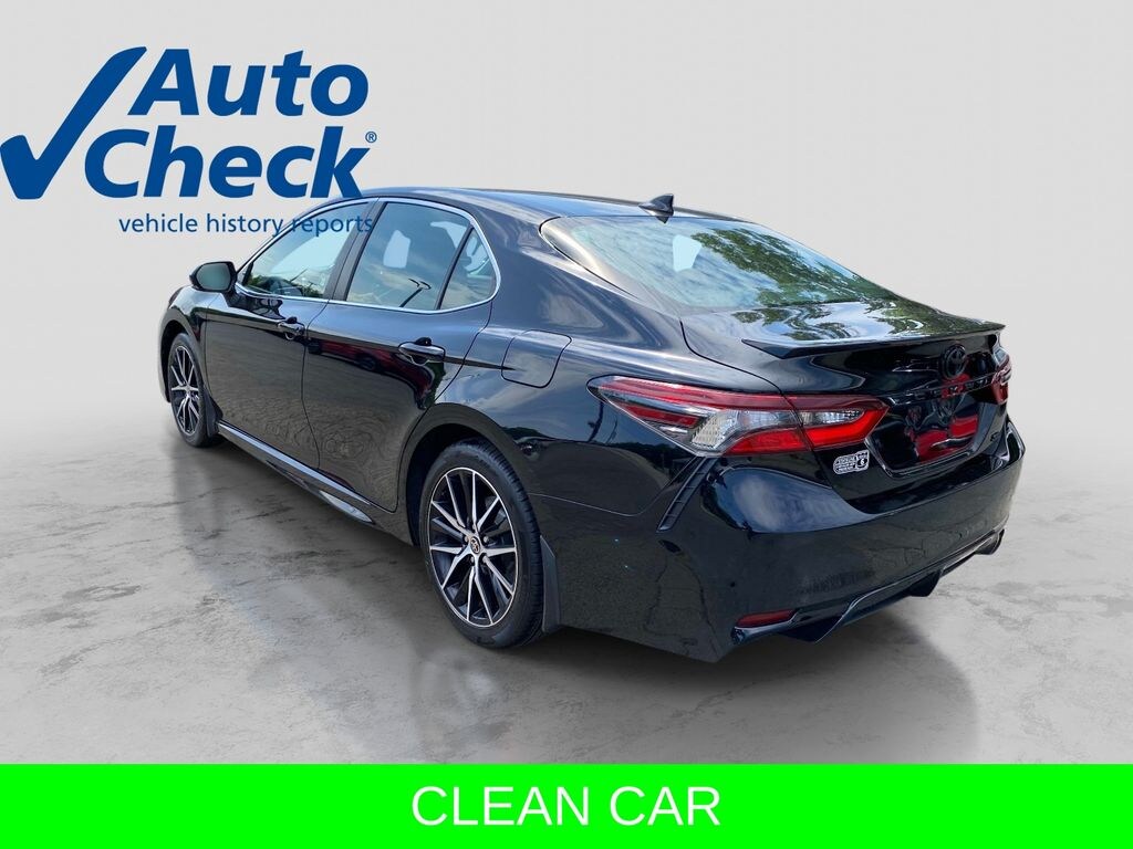 Used 2022 Toyota Camry SE Sedan