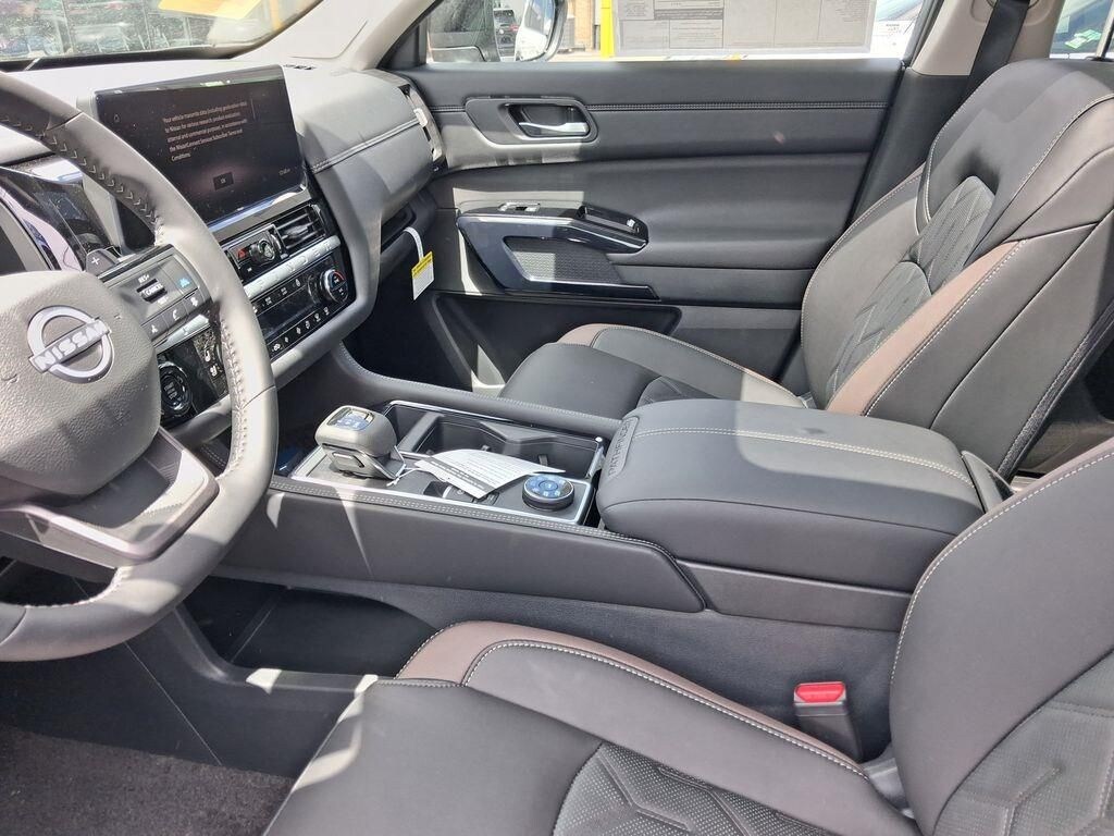 New 2026 Nissan Pathfinder Platinum SUV