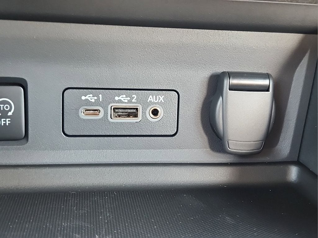 2025 Nissan Sentra SV - Photo 12