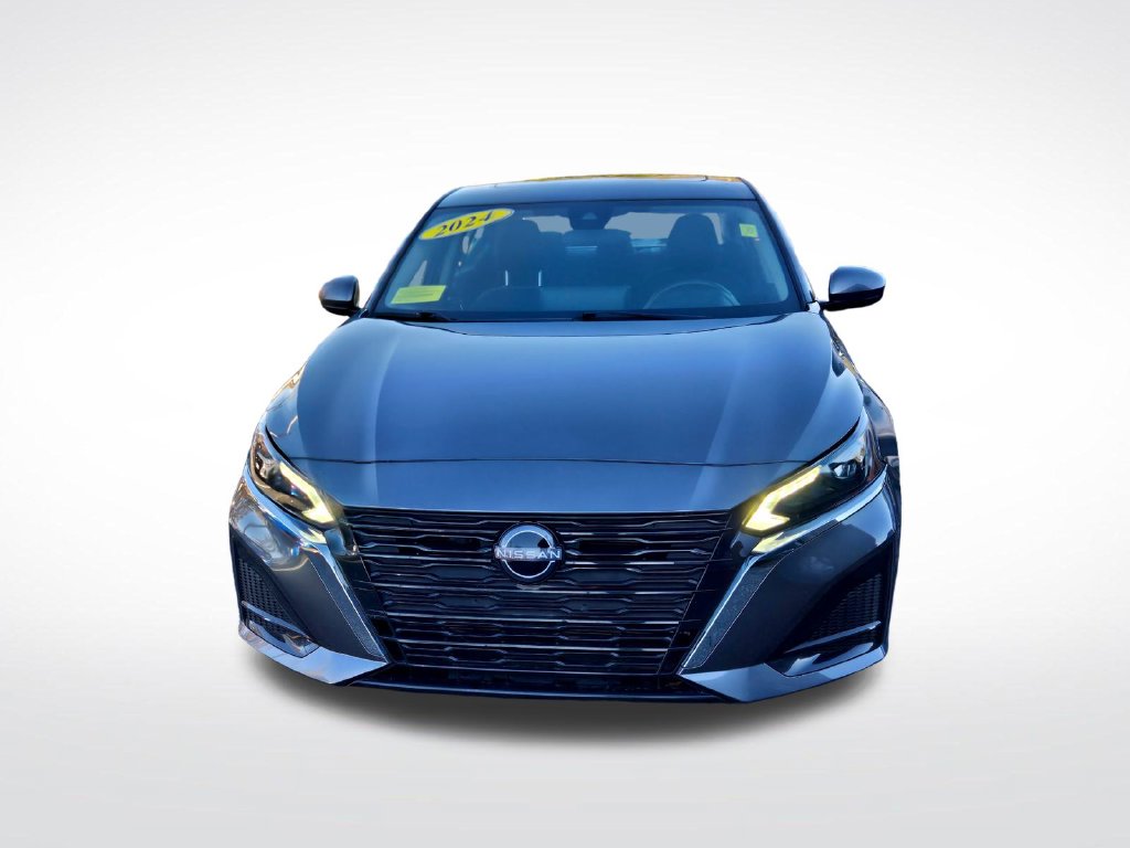 Used 2024 Nissan Altima 2.5 SV Sedan