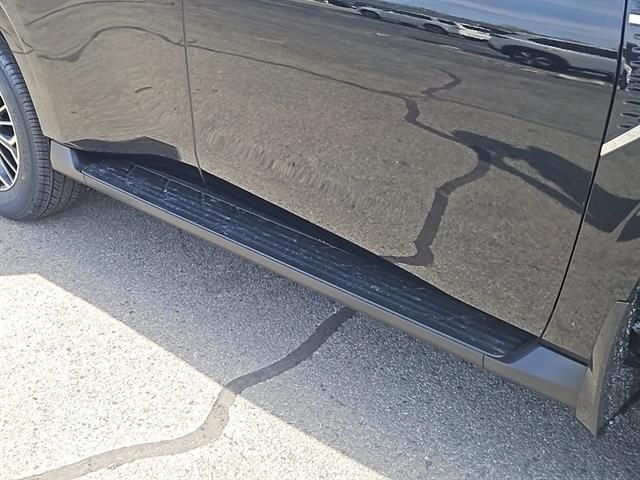 2025 Nissan Armada SL - Photo 2