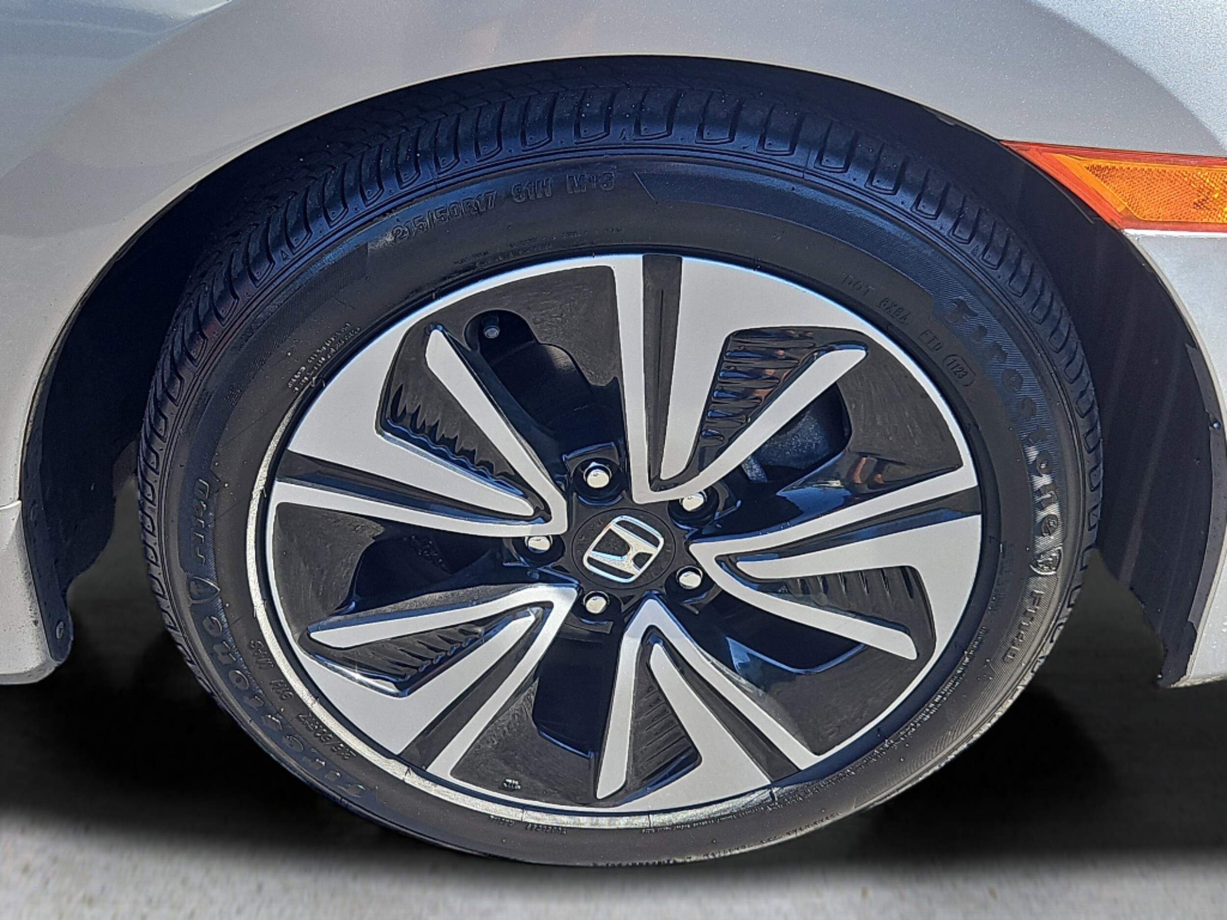 2018 Honda Civic EX-L photo 4