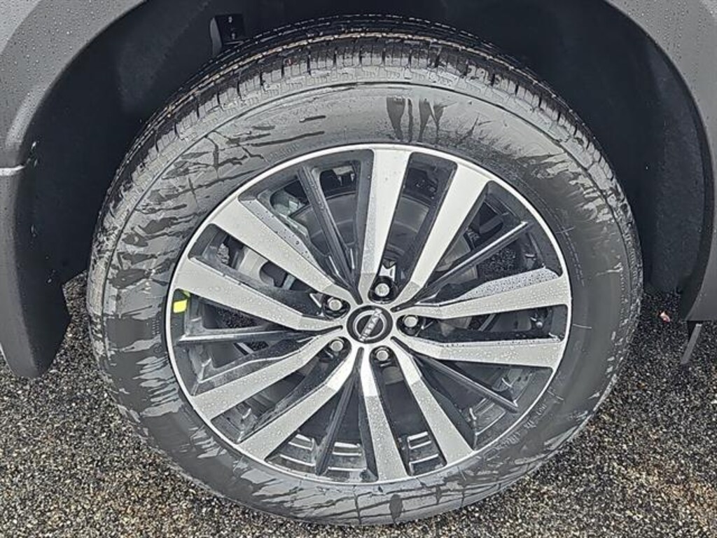 New 2025 Nissan Pathfinder Platinum 4WD