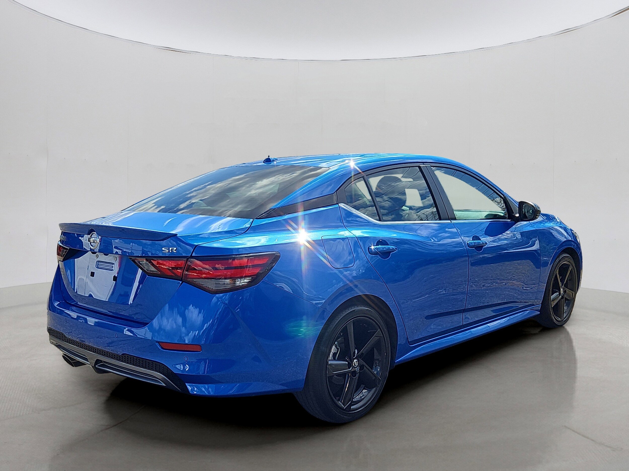 2023 Nissan Sentra SR photo 3