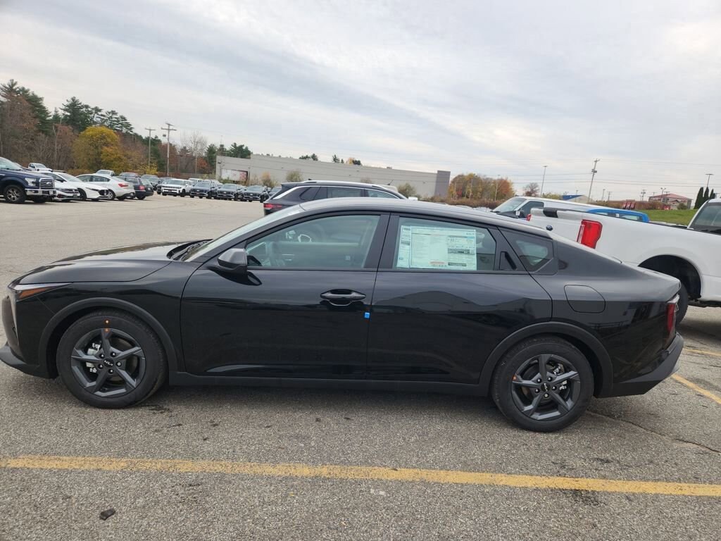 New 2025 Kia K4 Sedan
