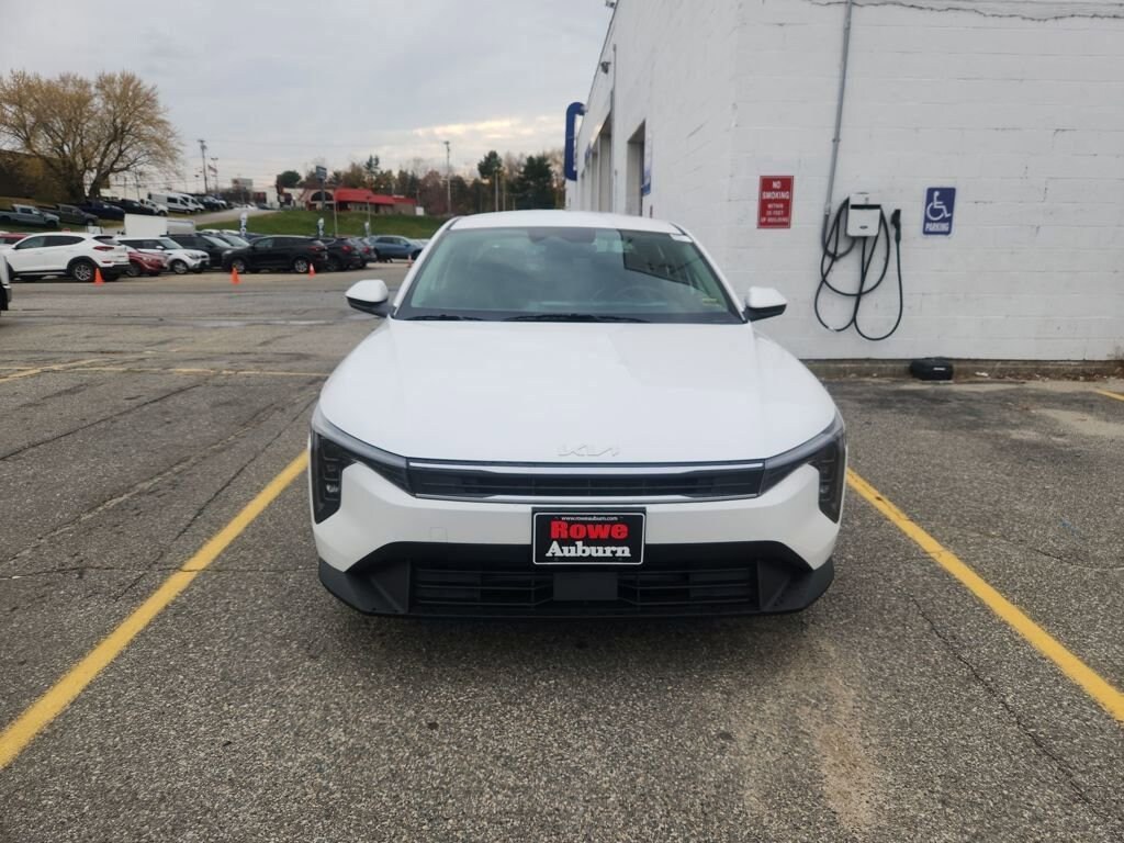 New 2025 Kia K4 Sedan