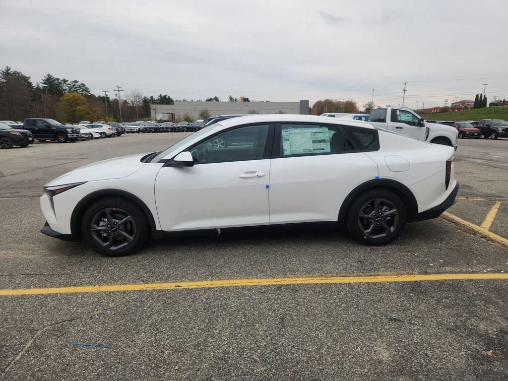 New 2025 Kia K4 Sedan