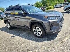 2020 Toyota RAV4 LE SUV