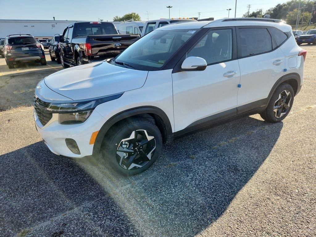 New 2026 Kia Seltos S SUV