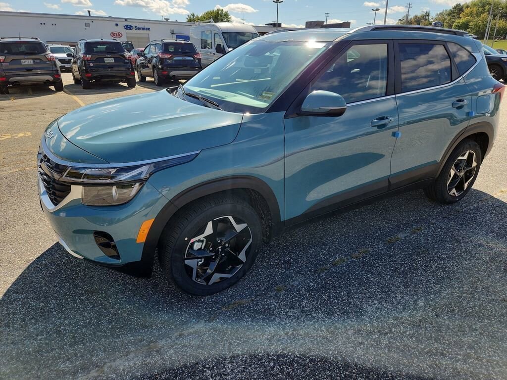 New 2026 Kia Seltos EX SUV