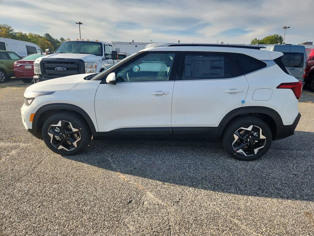 New 2026 Kia Seltos EX SUV