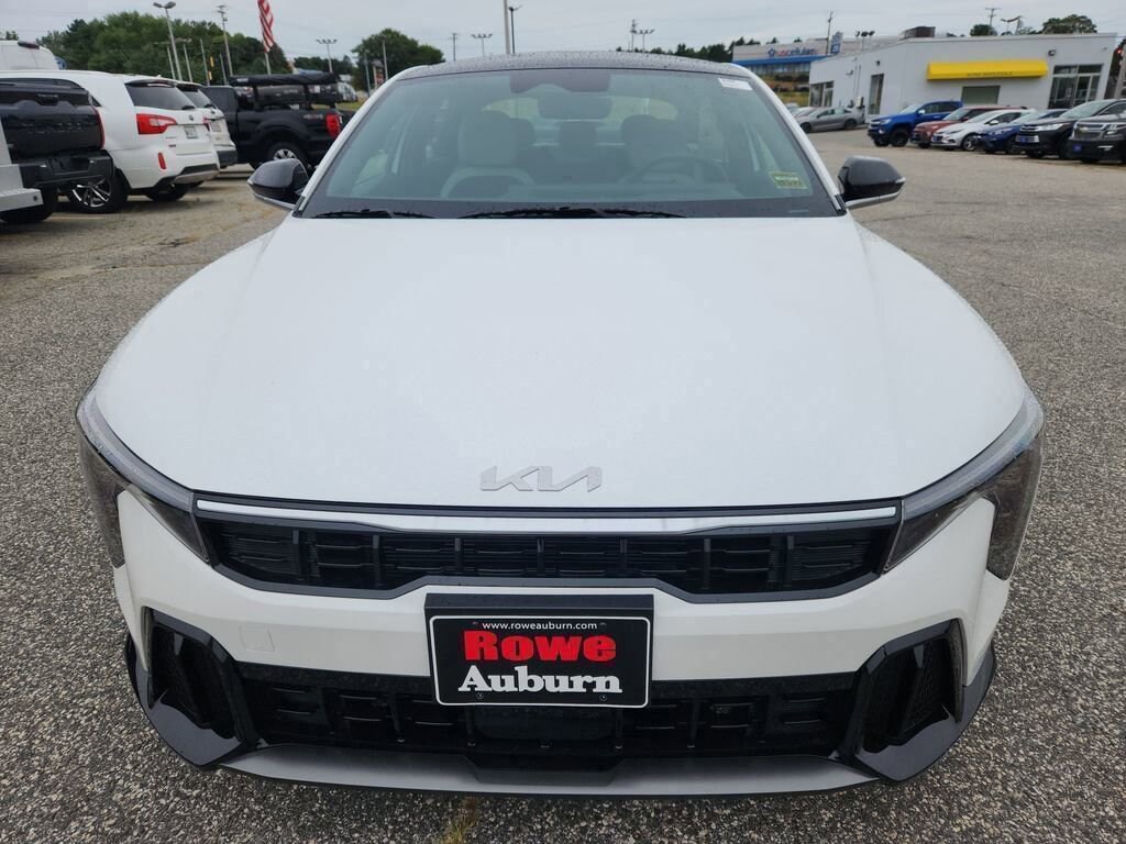 New 2025 Kia K4 GT-Line Sedan