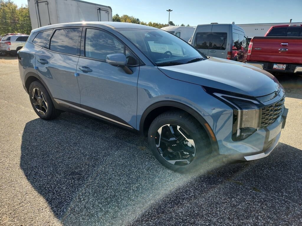 New 2026 Kia Sportage Hybrid S SUV