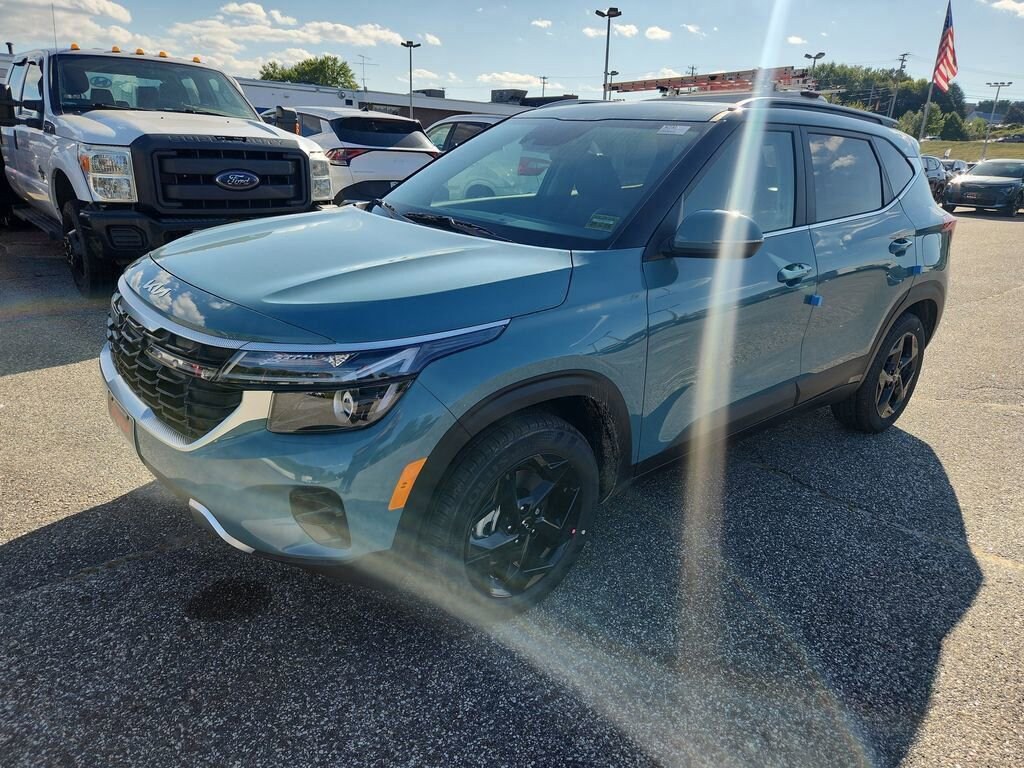 New 2026 Kia Seltos EX SUV