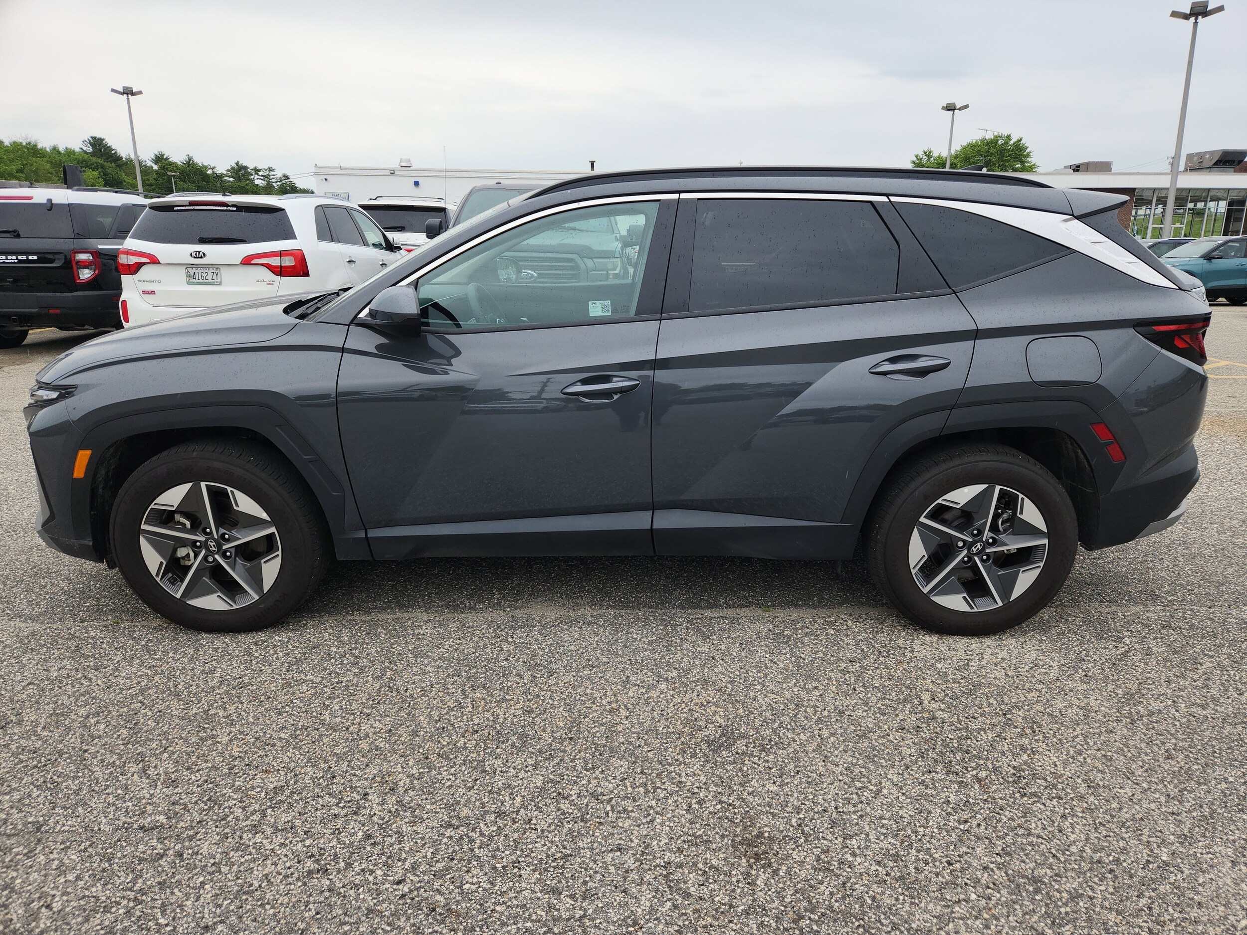 2025 Hyundai Tucson SEL photo 2