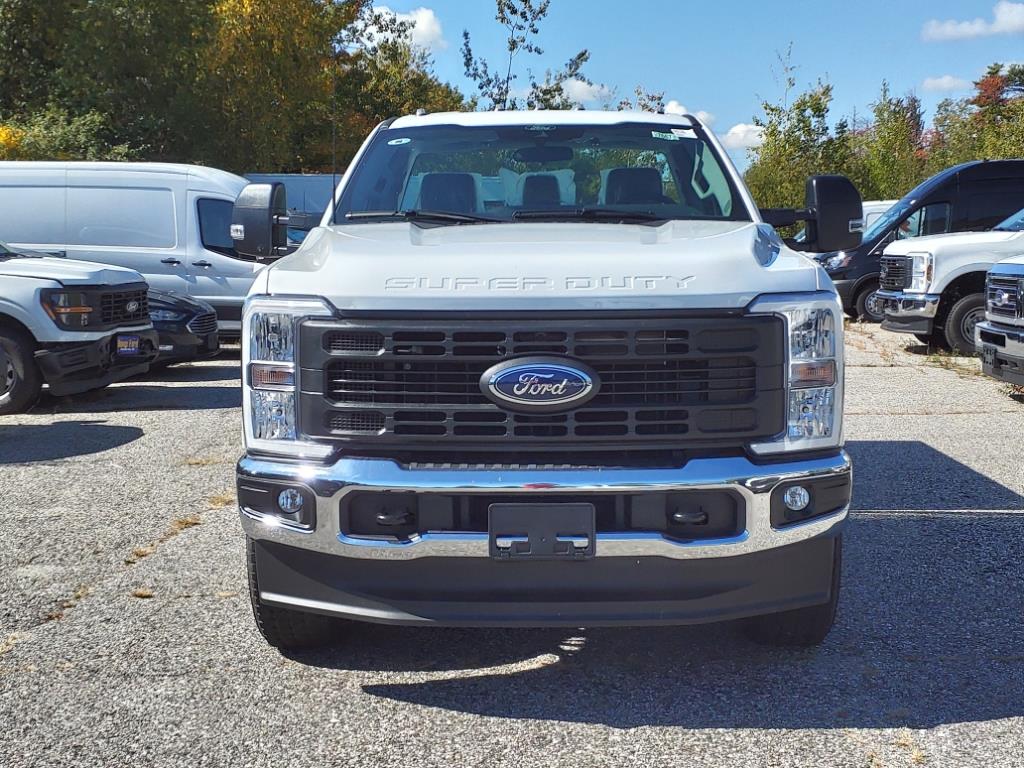 2024 Ford F-350 photo 2
