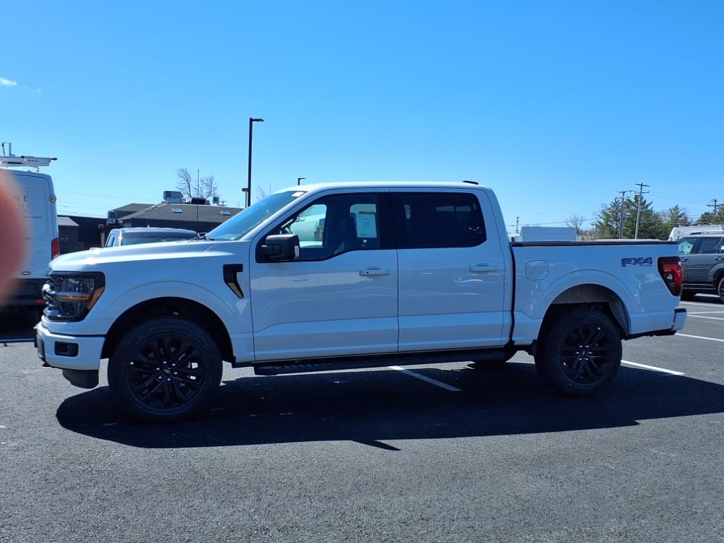 2025 Ford F-150 XLT photo 4