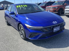2025 Hyundai Elantra Limited Service Loaner/Never Registered Sedan