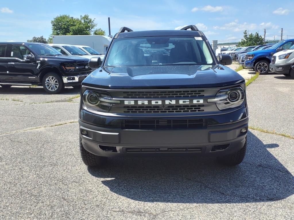 2024 Ford Bronco Big Bend photo 2