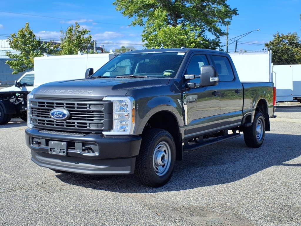 2025 Ford F-250 photo 3