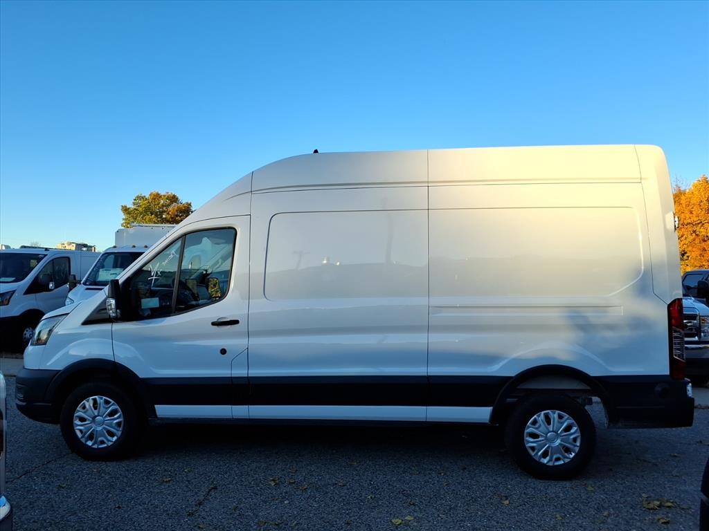 New 2025 Ford E-Transit Cargo Van VAN