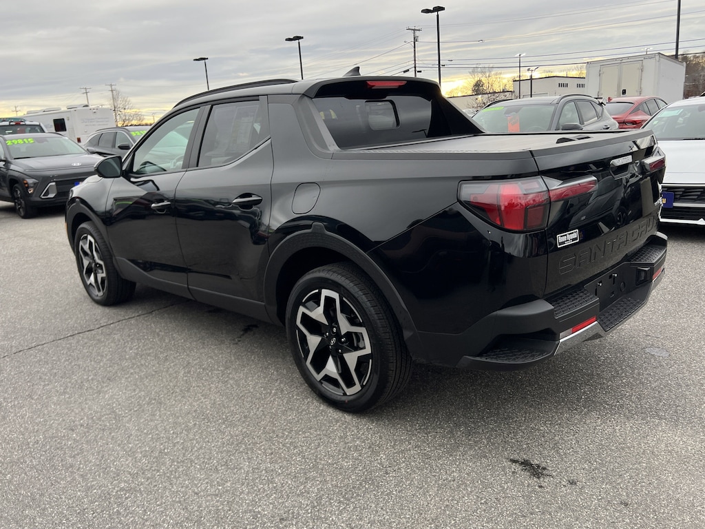 Used 2024 Hyundai Santa Cruz Limited Service Loaner/Never Registered Truck