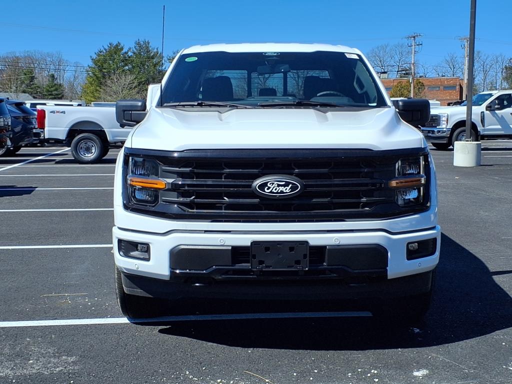 2025 Ford F-150 XLT photo 2