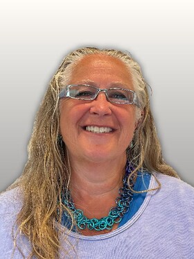 Staff member Karen Allen from ID_f8639d7909f2