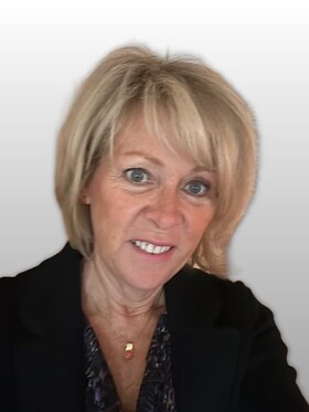 Staff member Debbie Frend from ID_51ed17041e0c