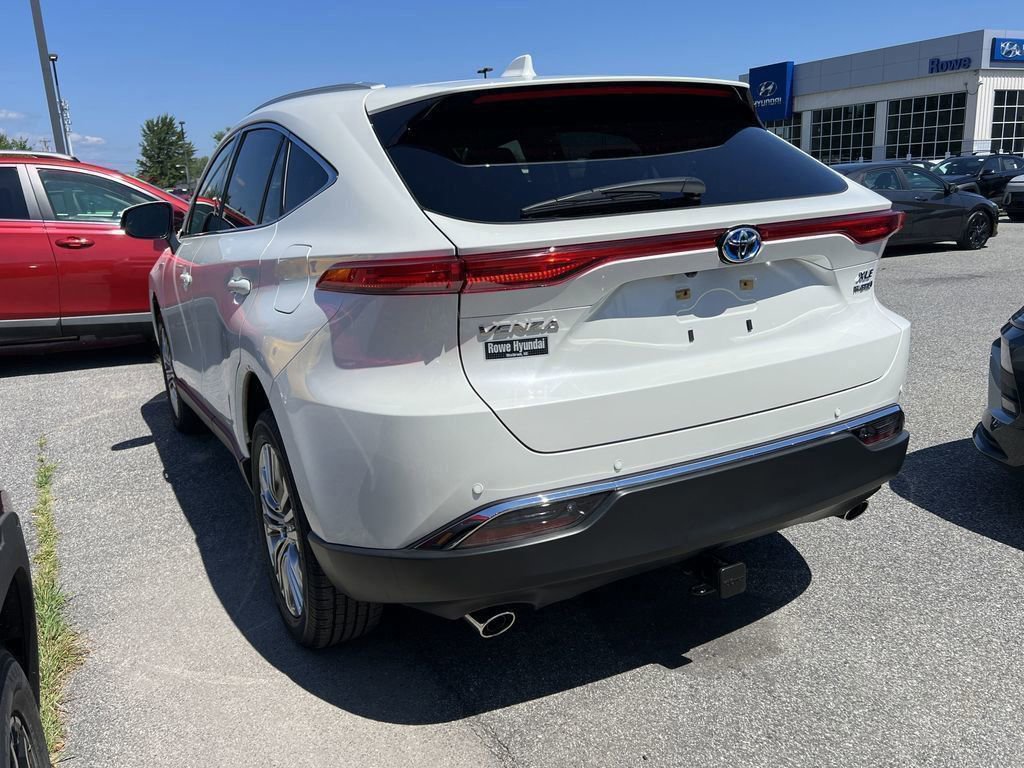 2021 Toyota Venza XLE photo 4