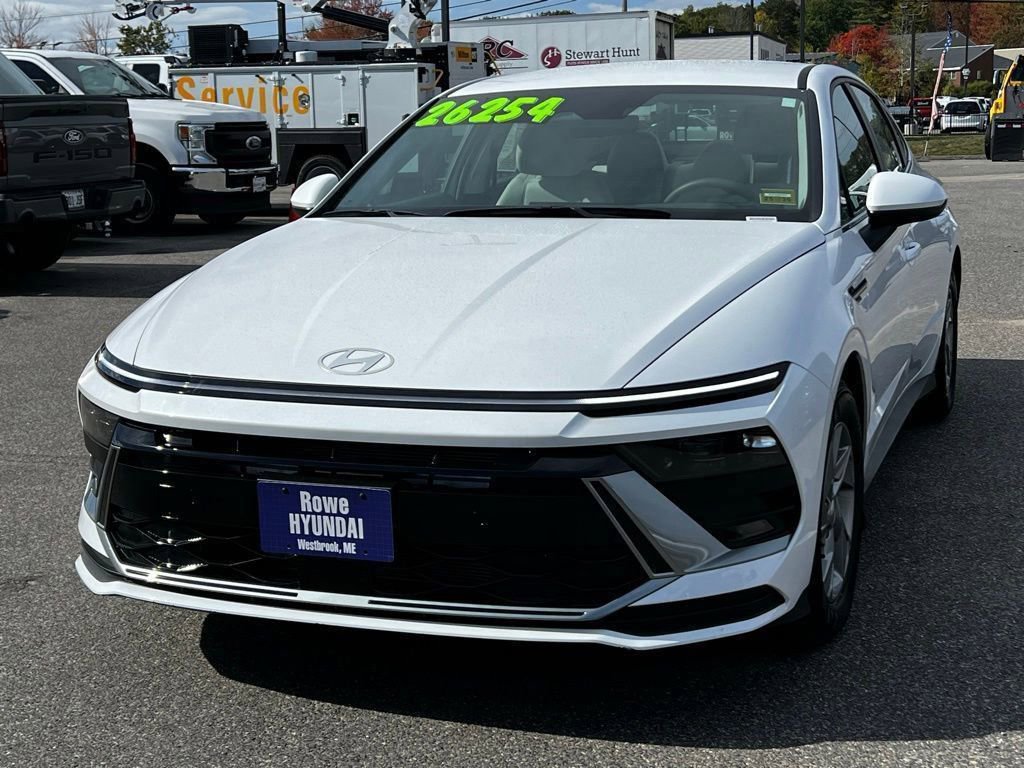 2025 Hyundai Sonata SE photo 2