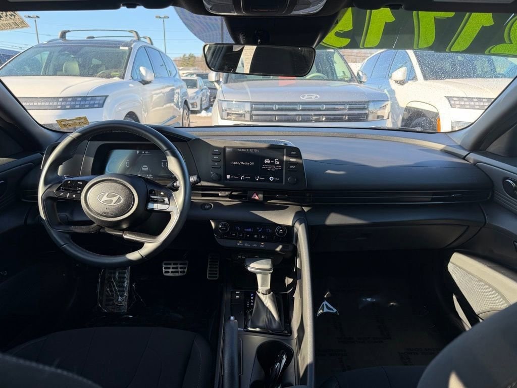 Used 2025 Hyundai Elantra SEL Sport Sedan
