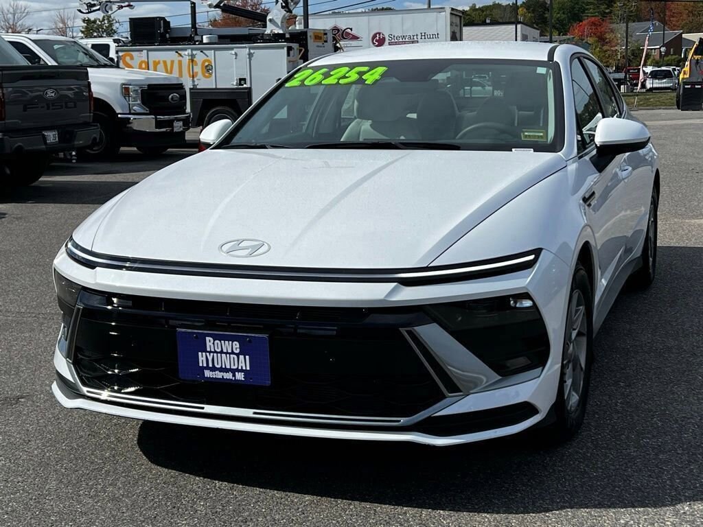 Used 2025 Hyundai Sonata SE Sedan