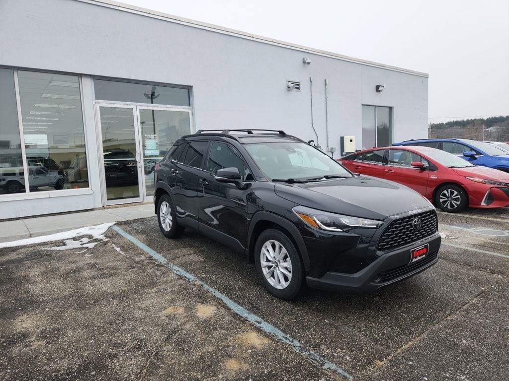 Used 2022 Toyota Corolla Cross LE SUV