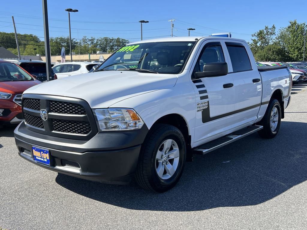 2024 Ram 1500 Classic Tradesman photo 3