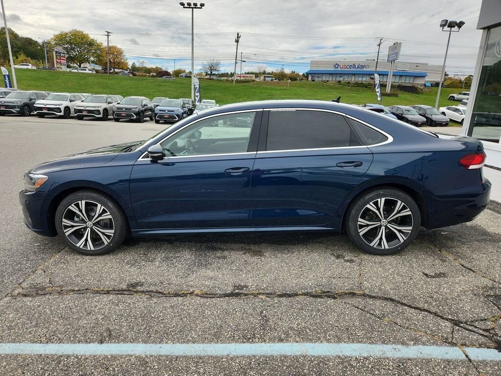 Used 2022 Volkswagen Passat 2.0T SE Sedan