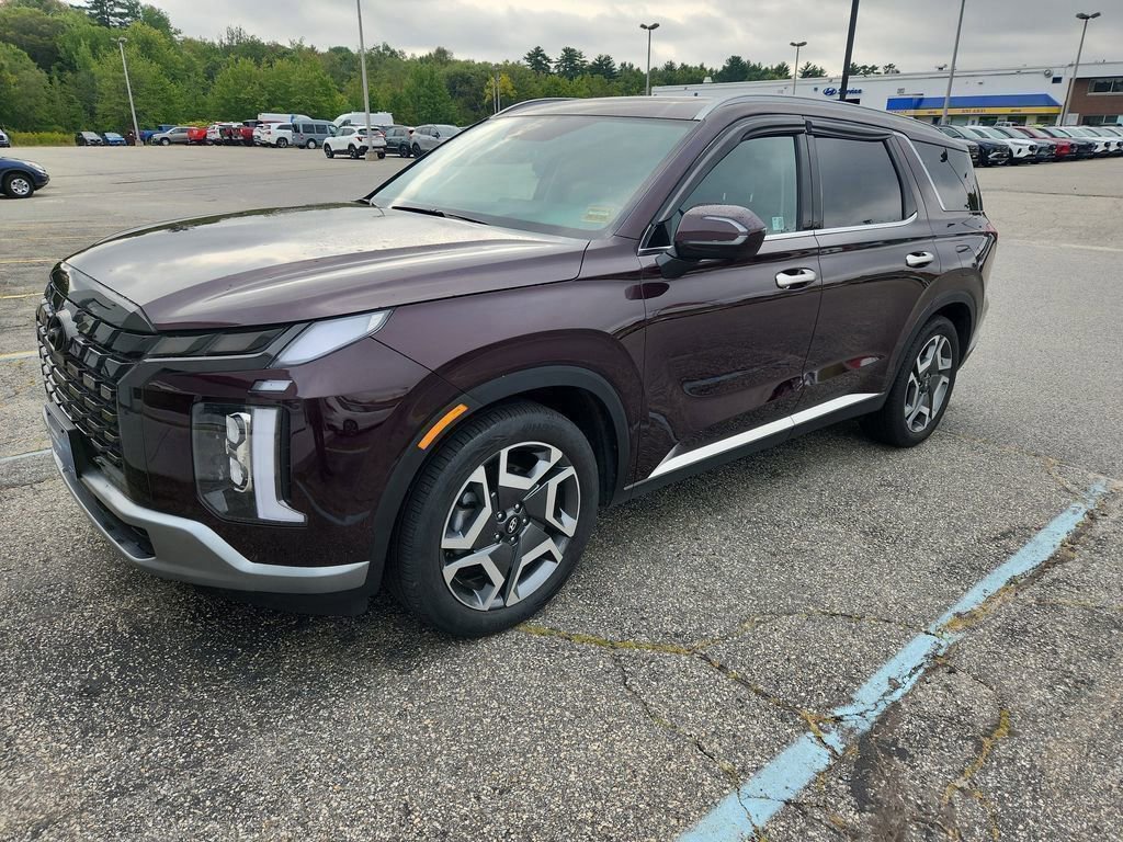 2024 Hyundai Palisade Limited photo 2