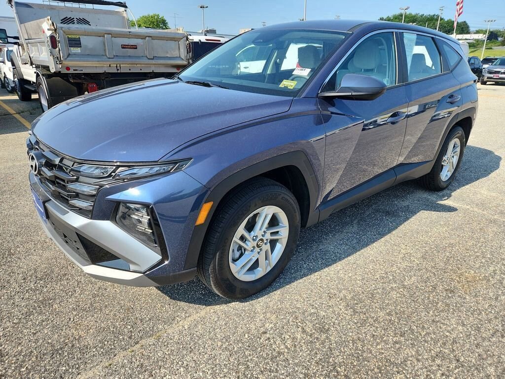 Used 2025 Hyundai Tucson SE SUV