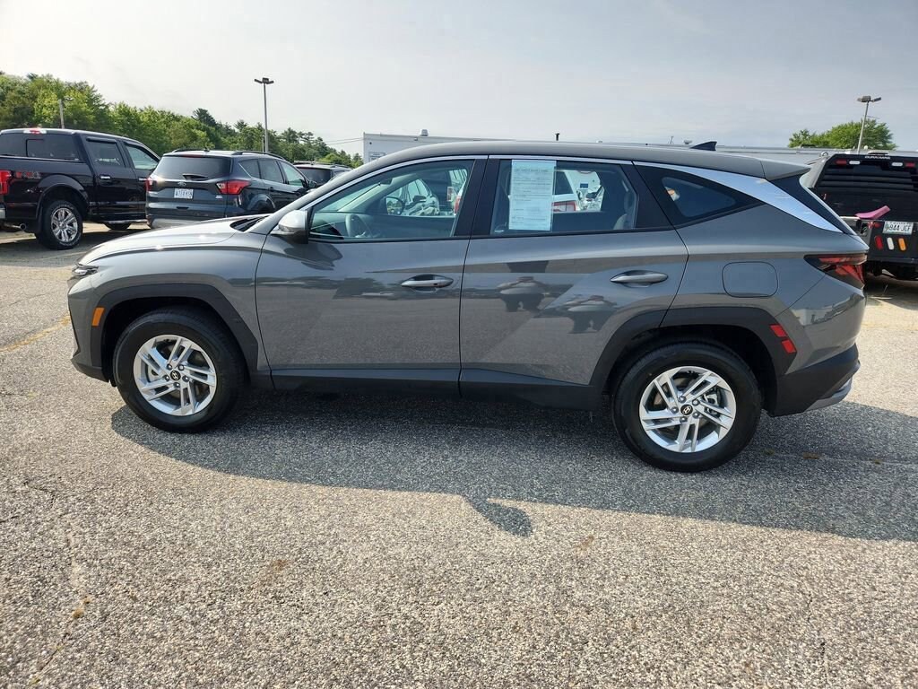 Used 2025 Hyundai Tucson SE SUV