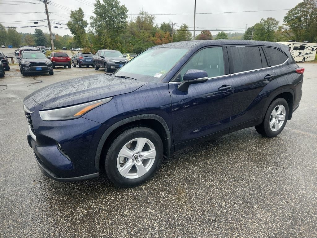Used 2022 Toyota Highlander LE SUV