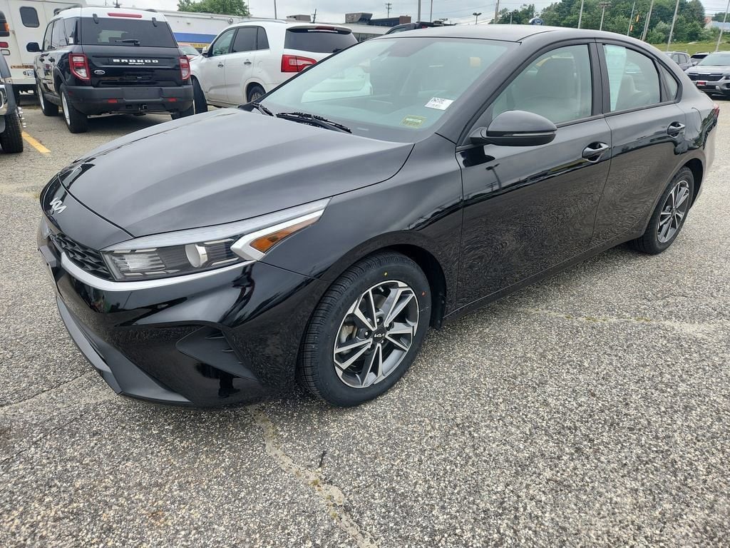 Used 2022 Kia Forte LXS Sedan
