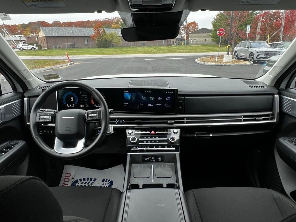 Used 2025 Hyundai Santa Fe SE SUV