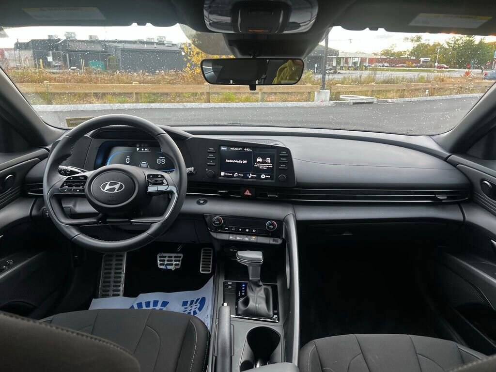 Used 2025 Hyundai Elantra SEL Sport Sedan