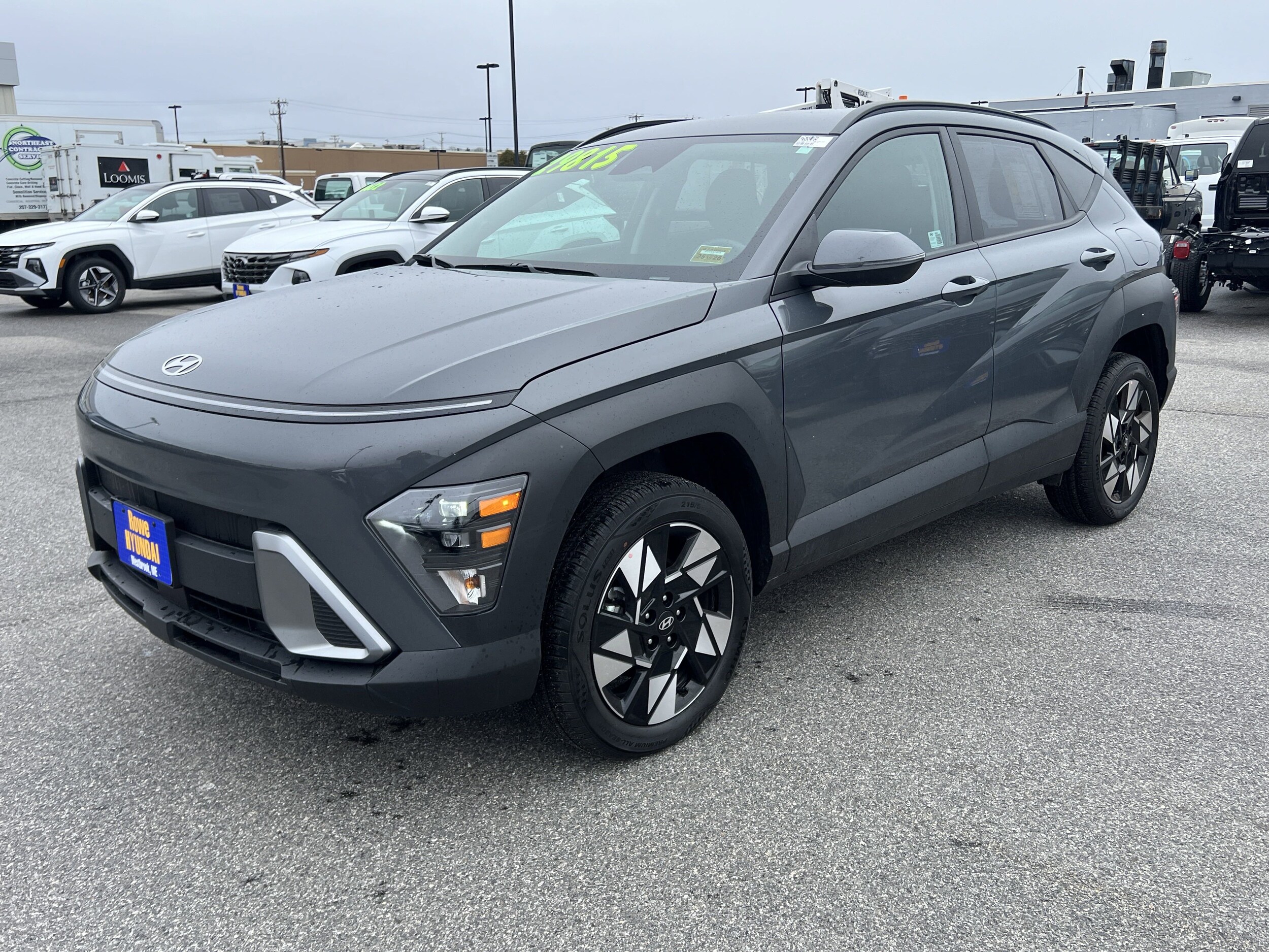 2025 Hyundai Kona SEL photo 2