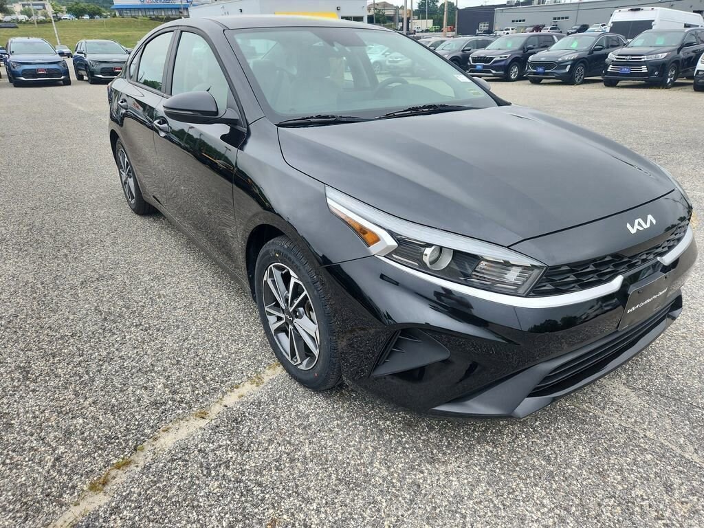 Used 2022 Kia Forte LXS Sedan