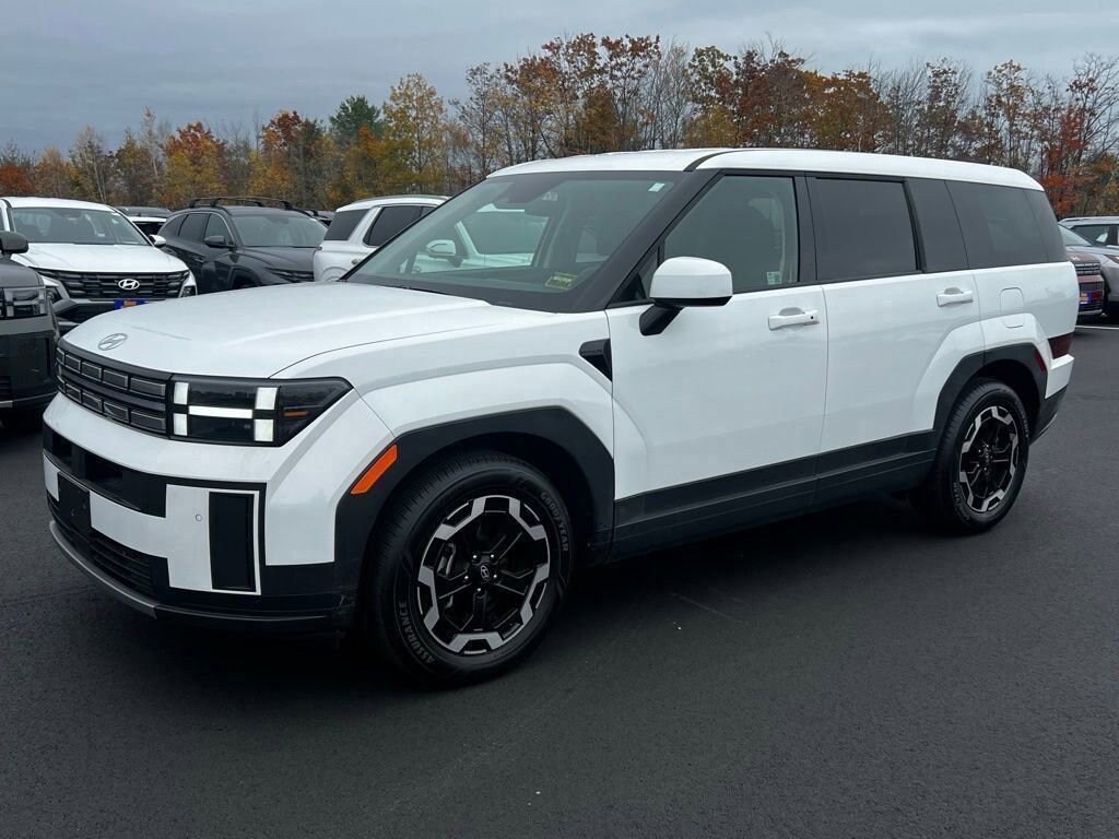 Used 2025 Hyundai Santa Fe SE SUV