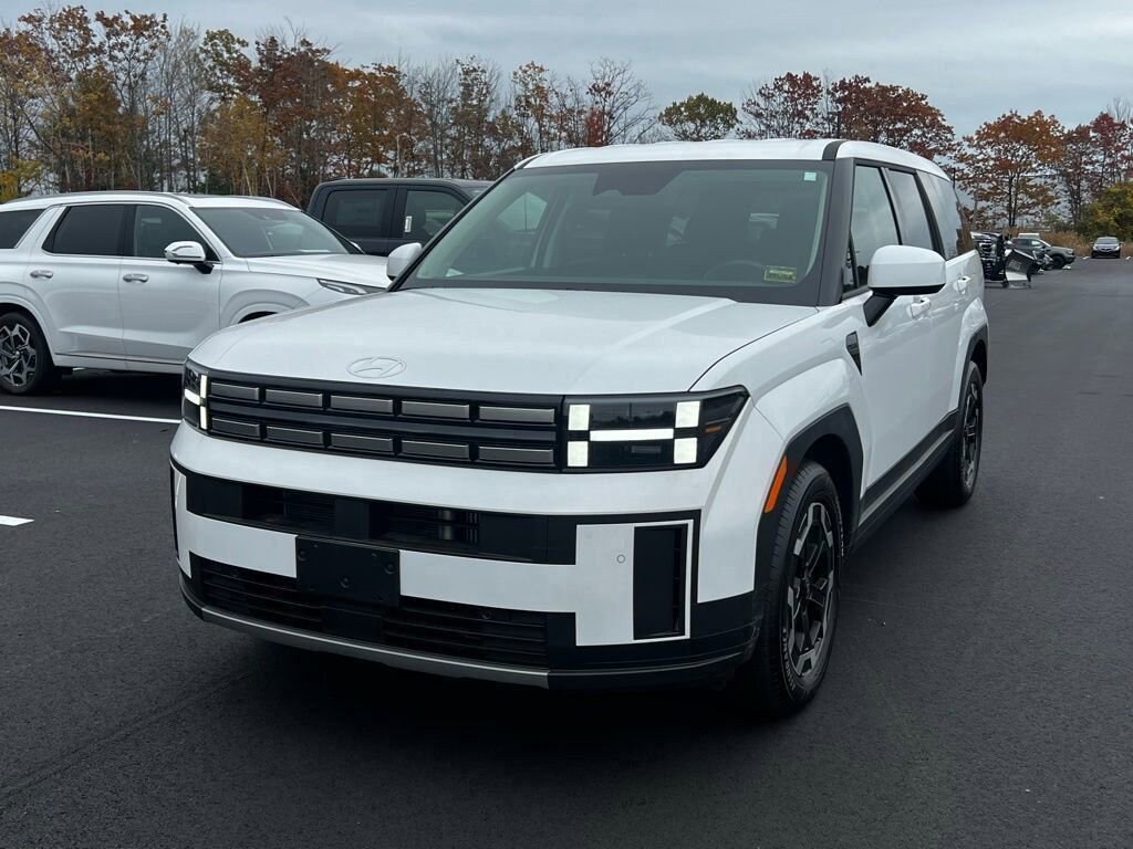 Used 2025 Hyundai Santa Fe SE SUV