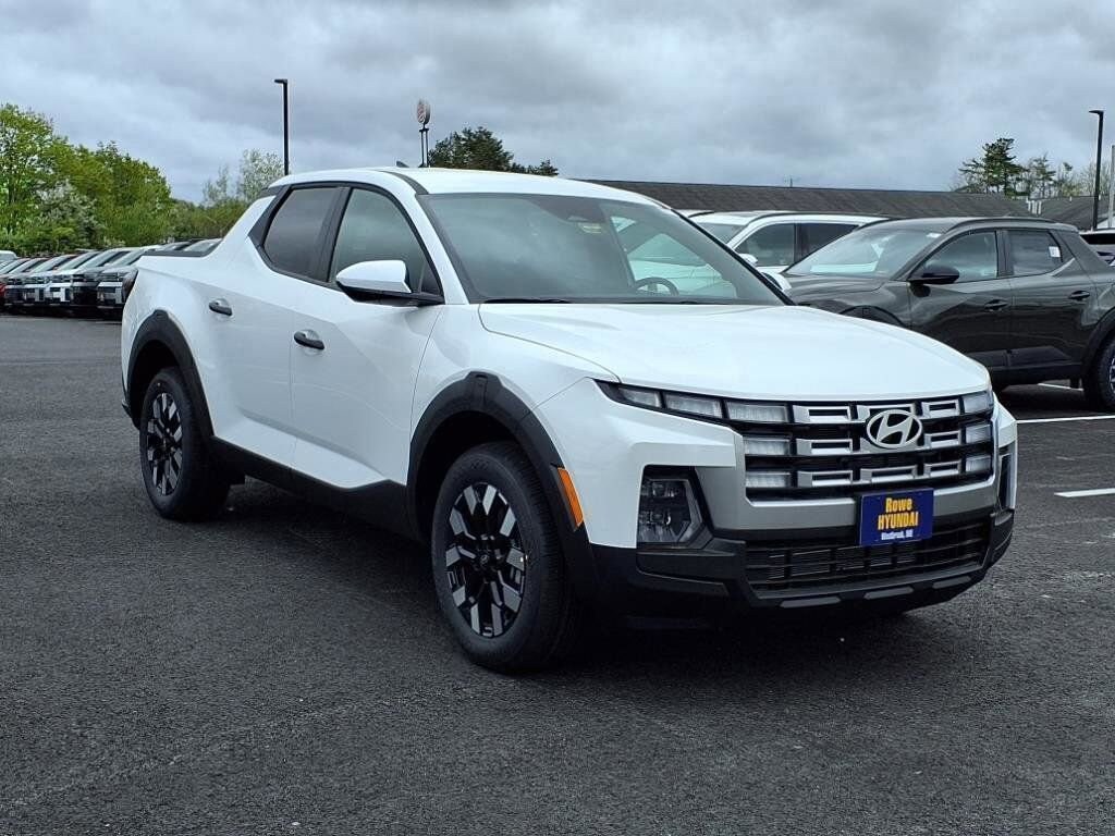 Used 2025 Hyundai Santa Cruz SE Truck
