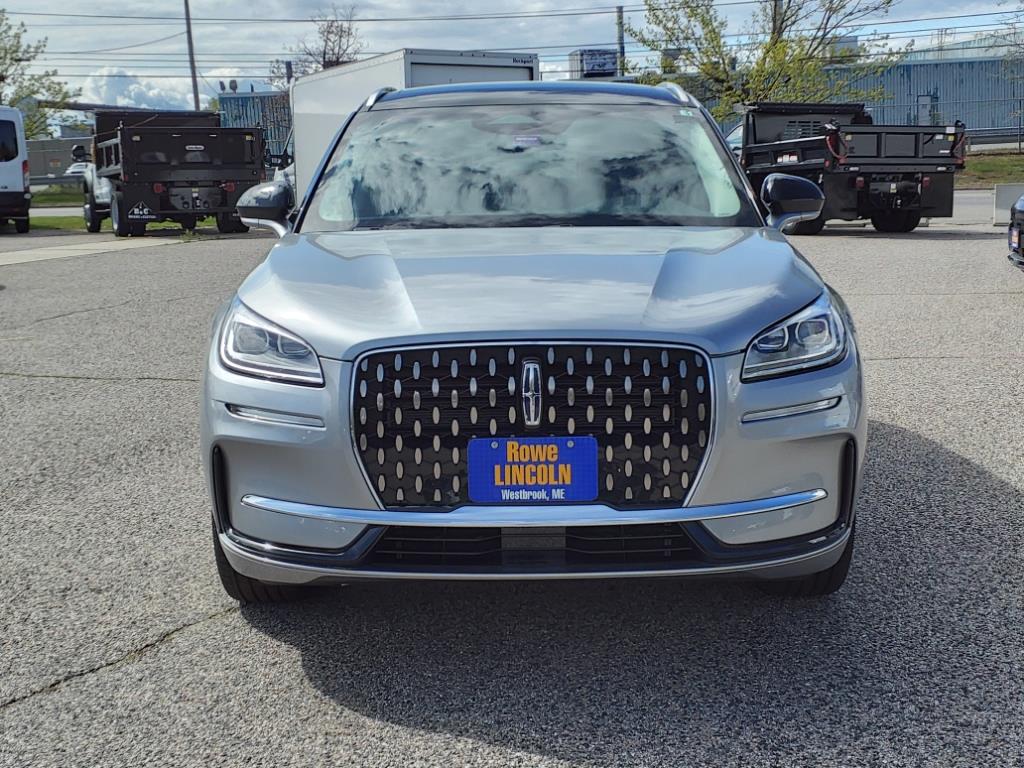 2024 Lincoln Corsair Grand Touring photo 2