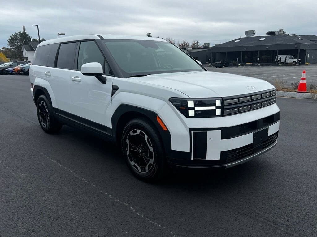 Used 2025 Hyundai Santa Fe SE SUV